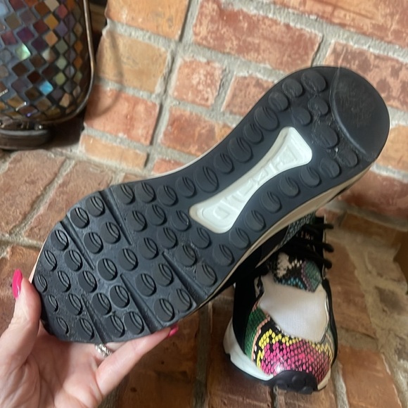 Steve Madden Cliff Multi Color Rainbow Snake Multi Pattern Sneakers - Picture 5 of 7